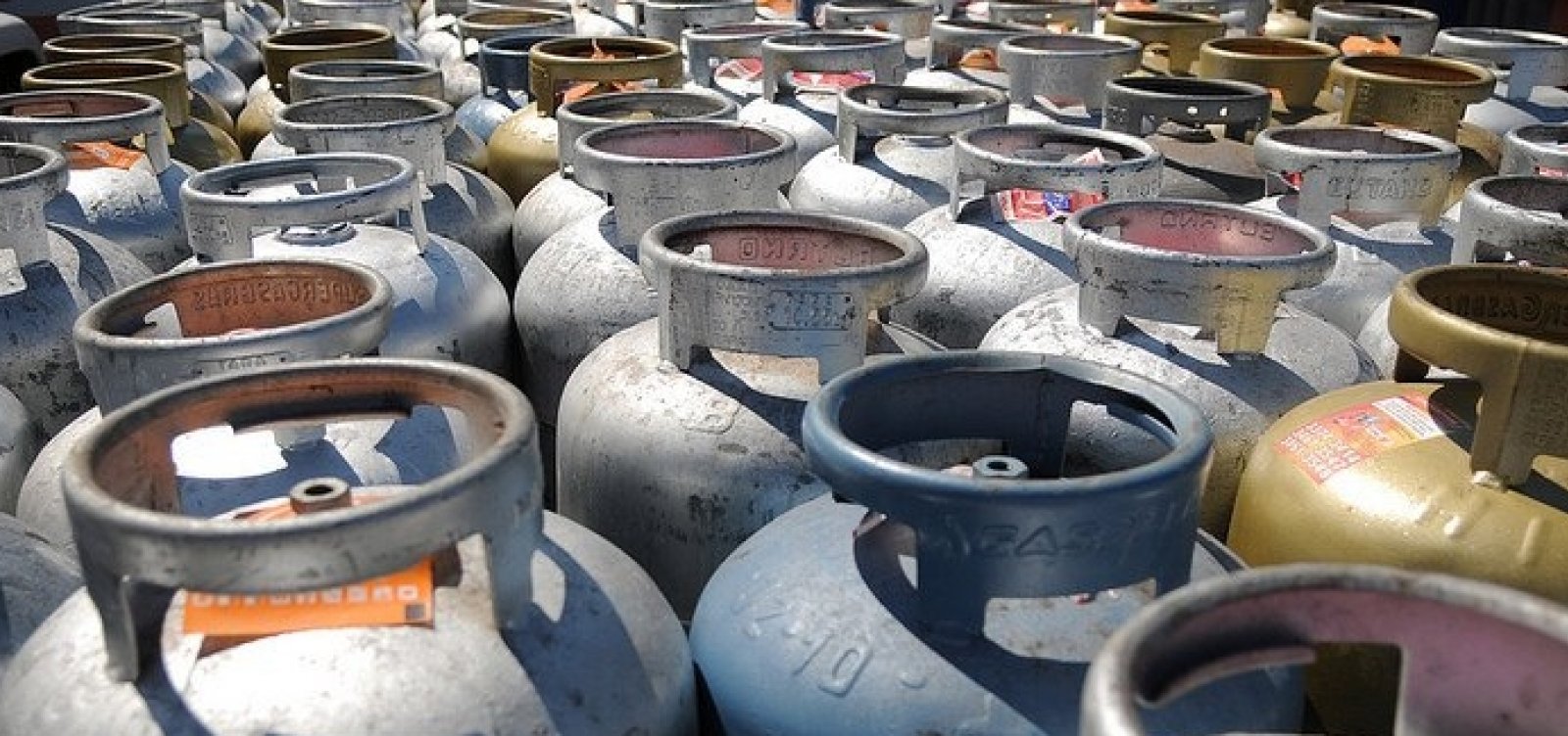 Petrobras sobe em 4,4% preço do gás de cozinha nas refinarias
