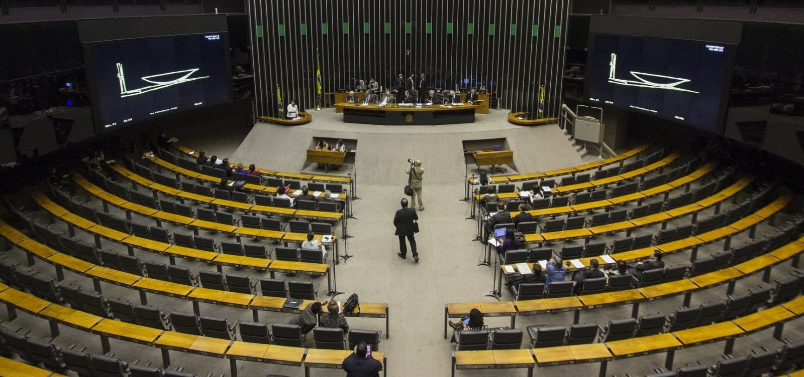 Câmara pode votar hoje projeto que autoriza criação de novos municípios