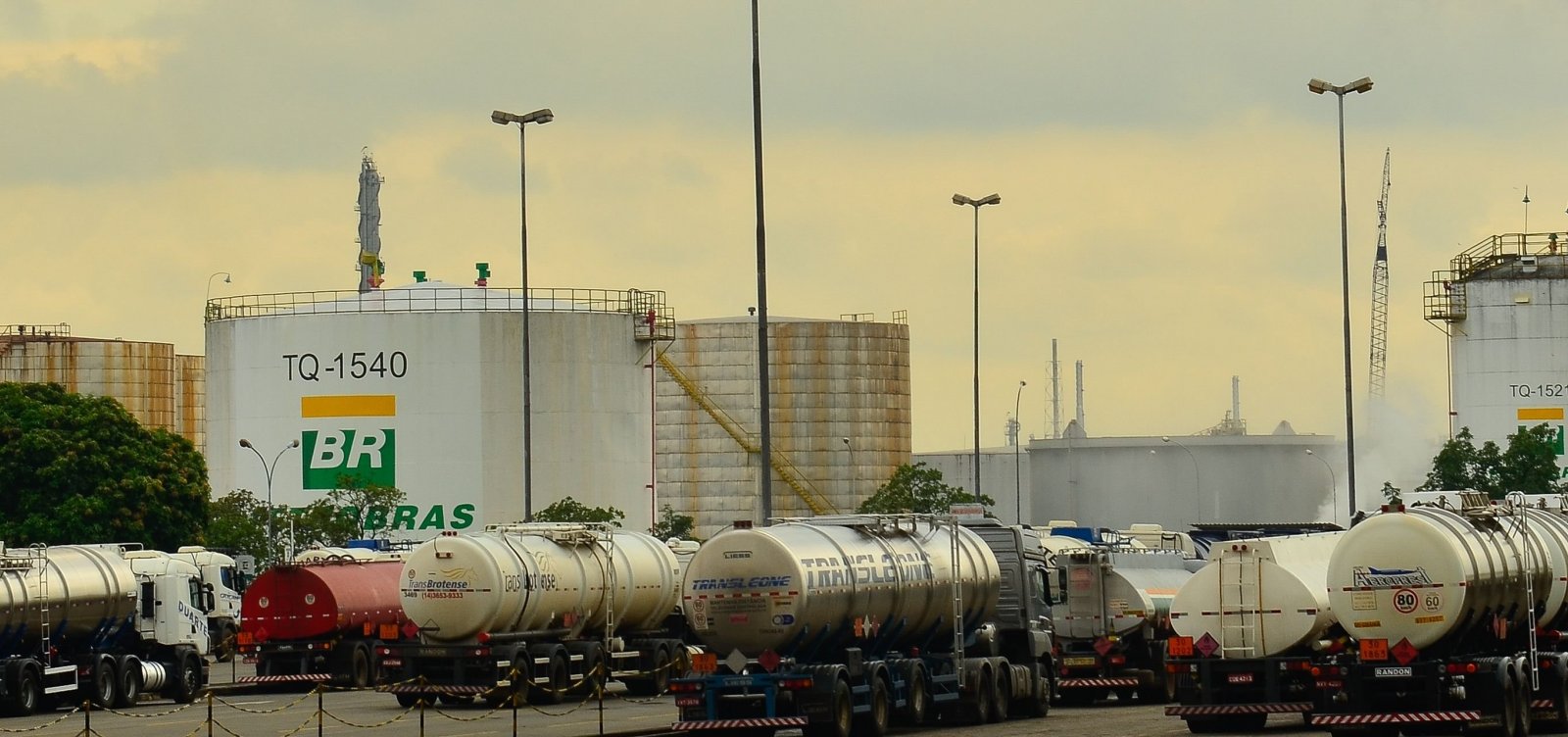 Petrobras reduz em 0,98% preço da gasolina nas refinarias