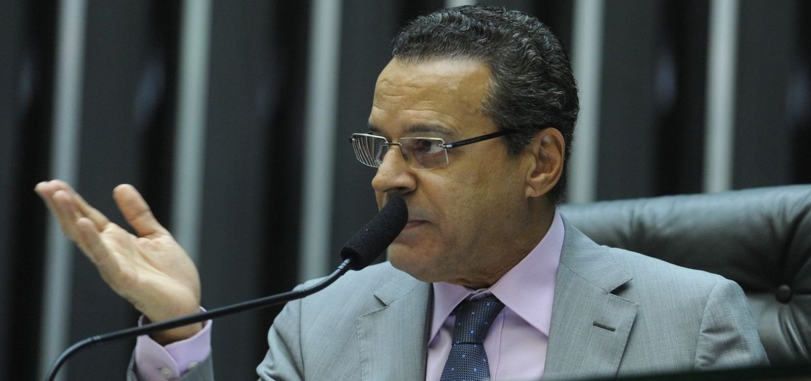 Justiça revoga prisão domiciliar do ex-ministro Henrique Alves