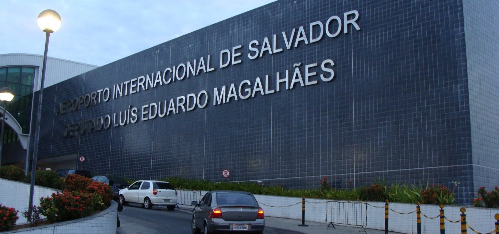 Após falha em São Paulo, voos são cancelados em Salvador 
