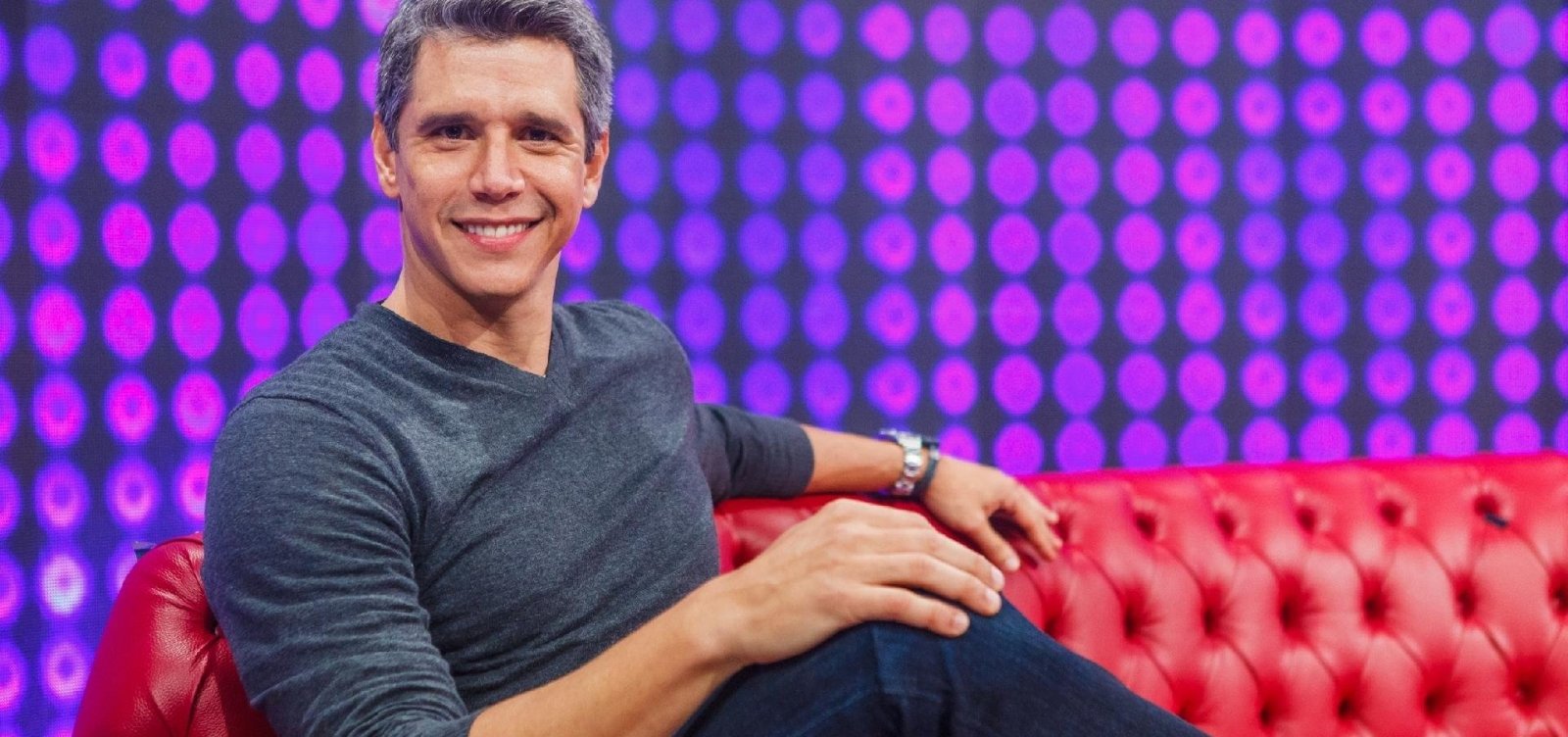Márcio Garcia se atrapalha e fala nome de programa da Record na Globo; Assista