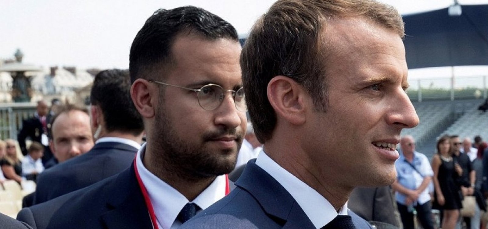 Assessor de Macron é formalmente acusado após má conduta em protesto