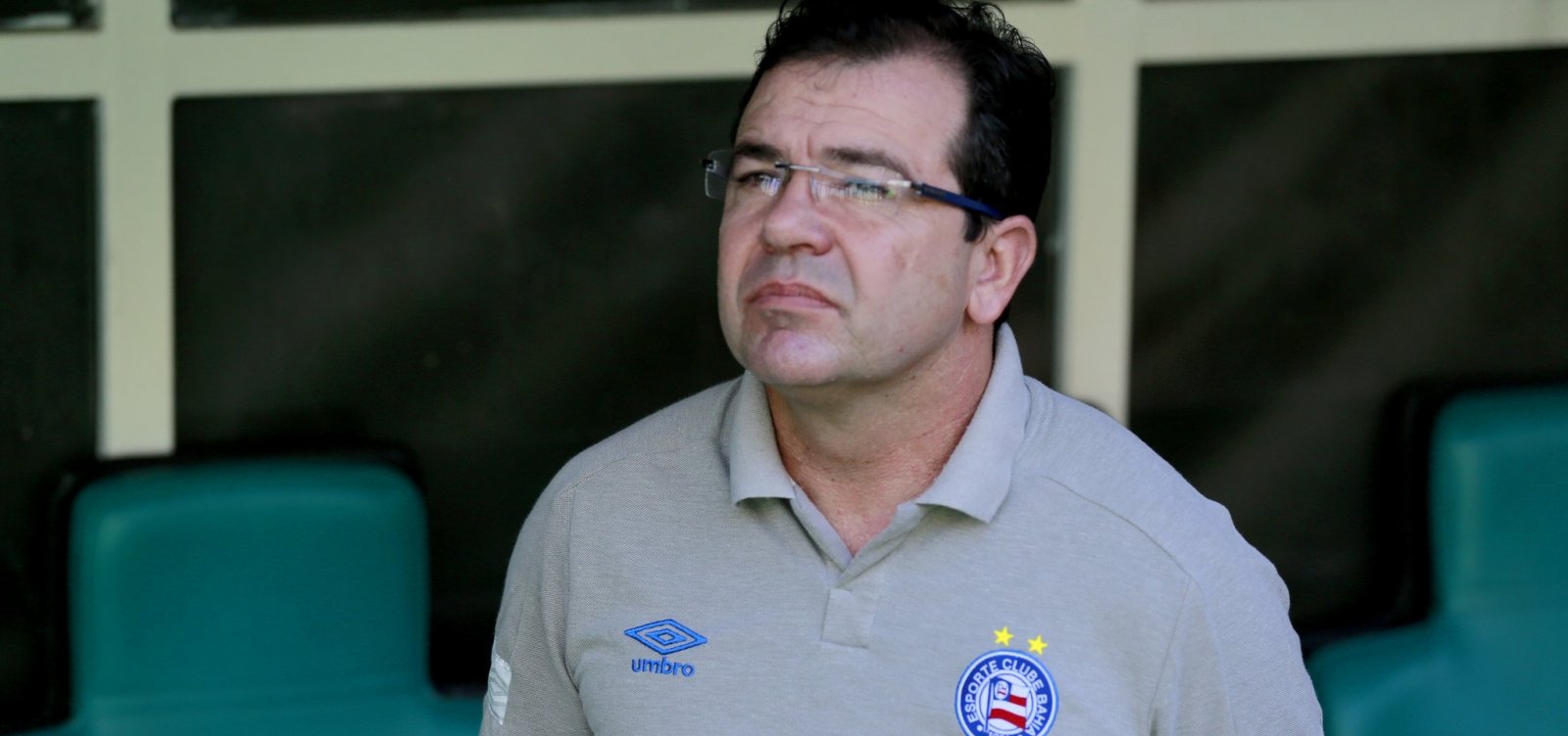 Enderson comemora triunfo e explica definição de cobradores de pênalti: 'São coisas deles'