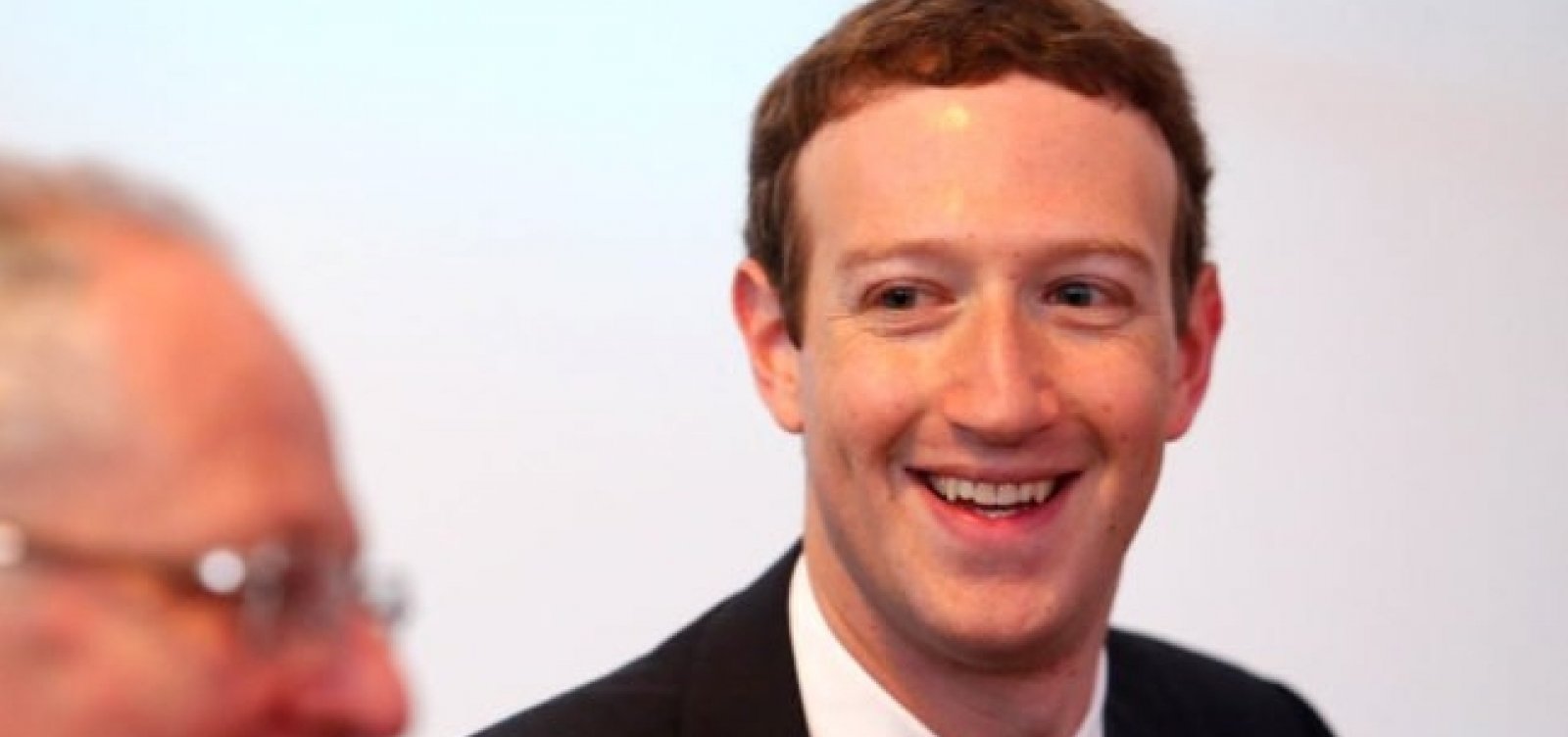 Facebook é processado por acionista após queda das ações