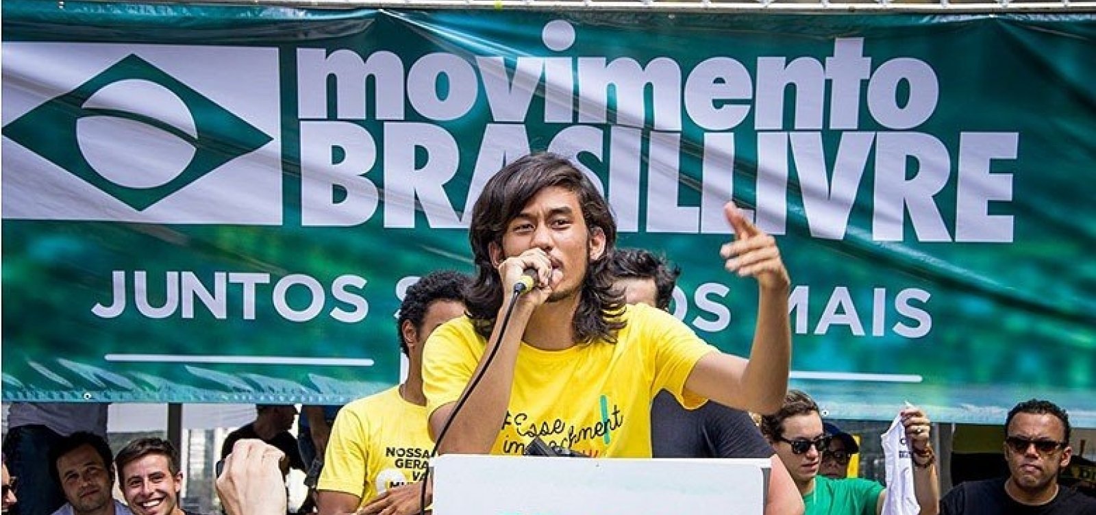 MBL quer regulamentação pública das redes sociais