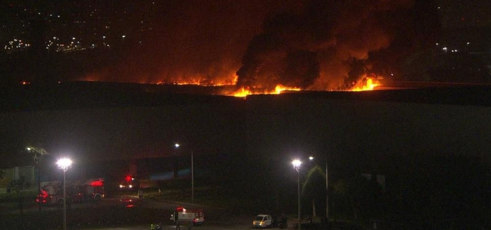 Campo de Marte é fechado após queda de avião que deixou um morto e 6 feridos