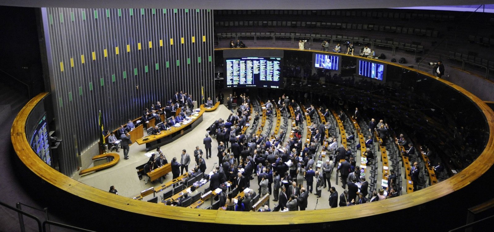 Mesmo com fim do recesso, Congresso só retoma votações na próxima semana