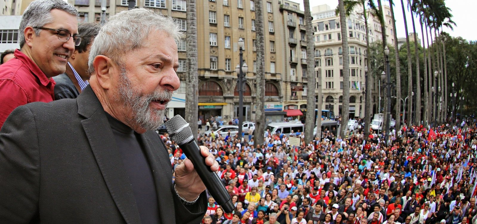 PT oferece a Ciro Gomes vaga de vice na chapa de Lula