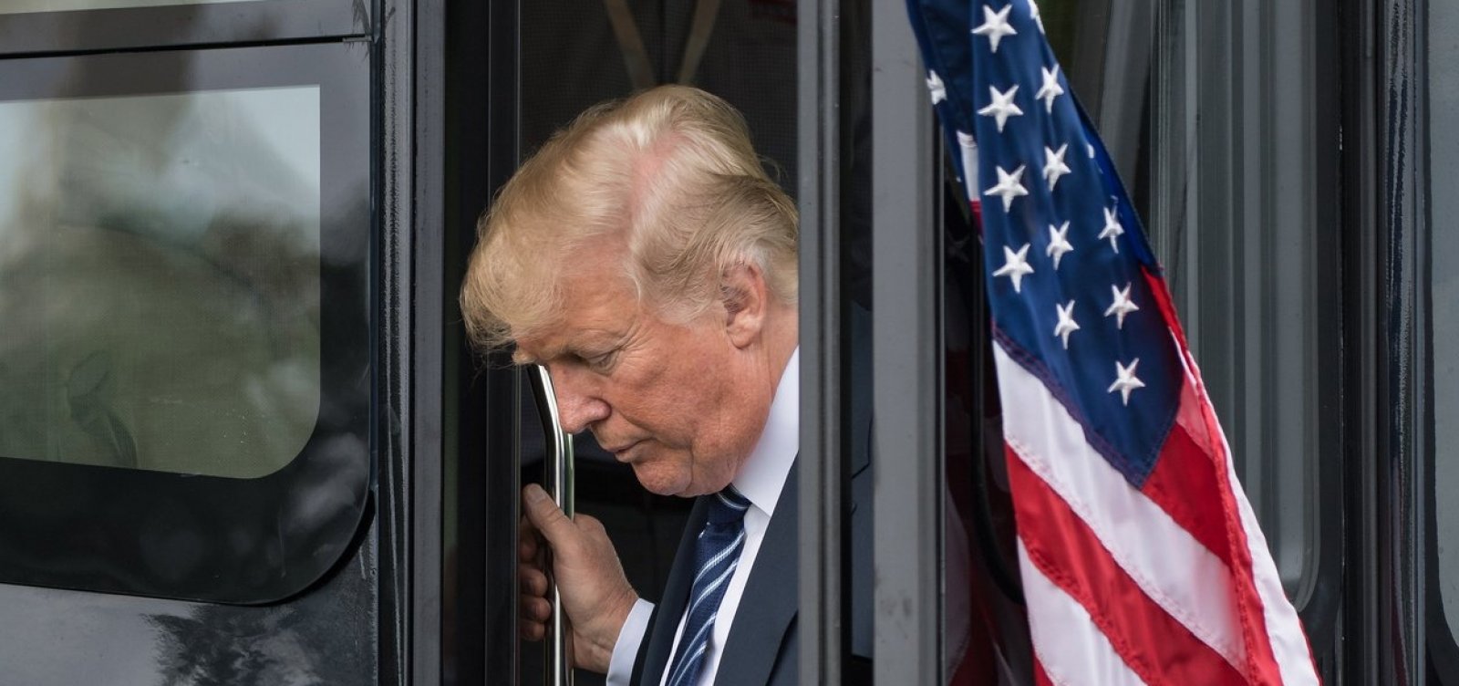 Donald Trump aumenta pressão sobre a China e ameaça elevar tarifas para 25%