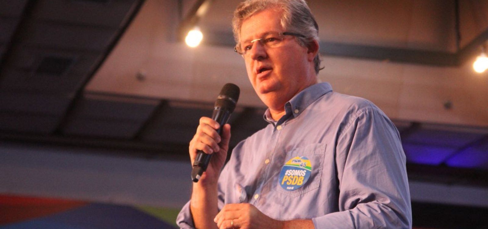 Após tentar ‘rifar’ Lázaro, Jutahy diz que fará campanha ‘de mãos dadas’ com cantor