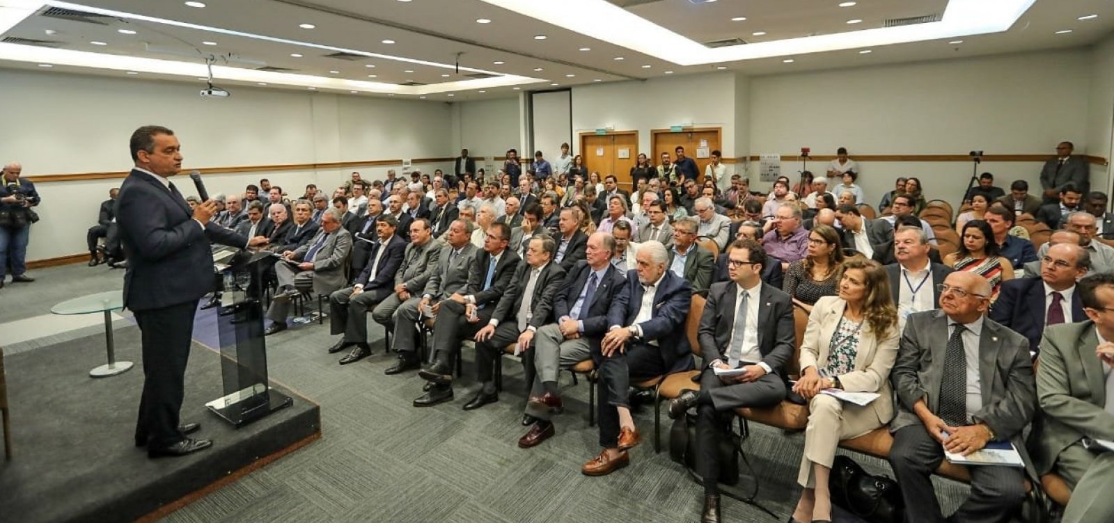 Zé Ronaldo compara obras do Estado a ‘cágado’ e Rui evita ‘futrica política’