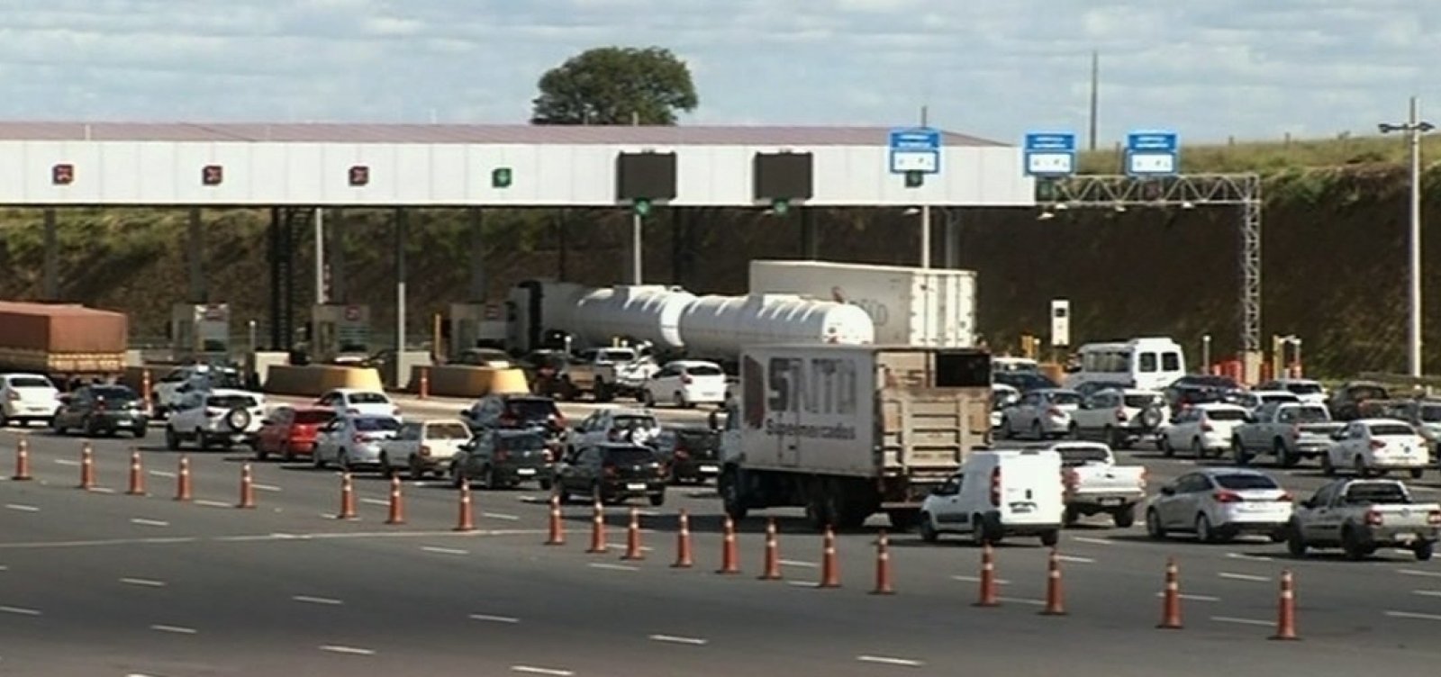 MP que isenta de pedágio eixo suspenso de caminhão é aprovada pelo Senado