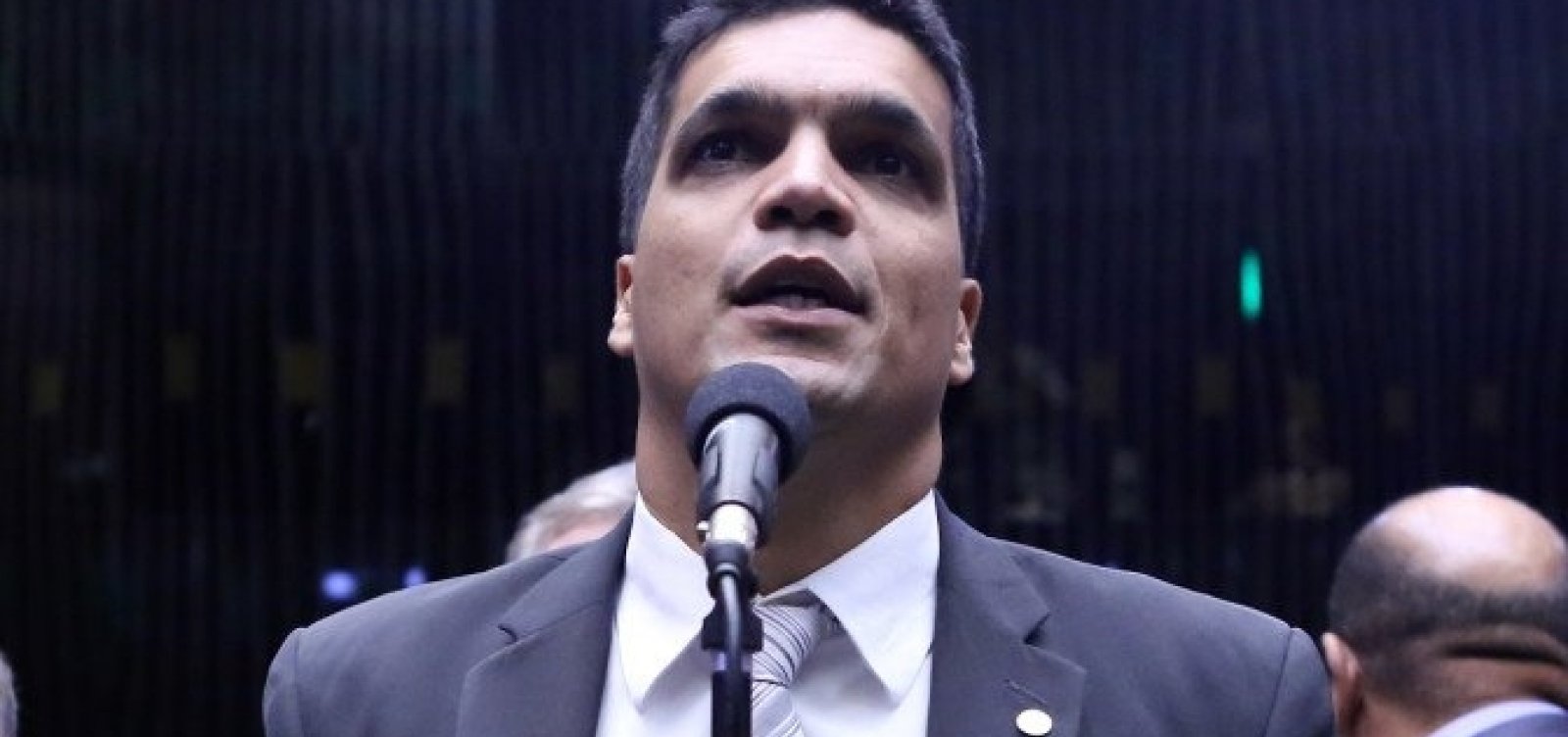 Daciolo quer roubar eleitores de Bolsonaro, não ajudá-lo, diz dirigente do Patriota