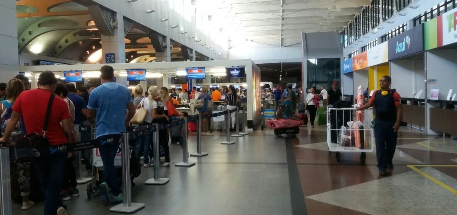 Praça de alimentação do aeroporto de Salvador fecha para reformas