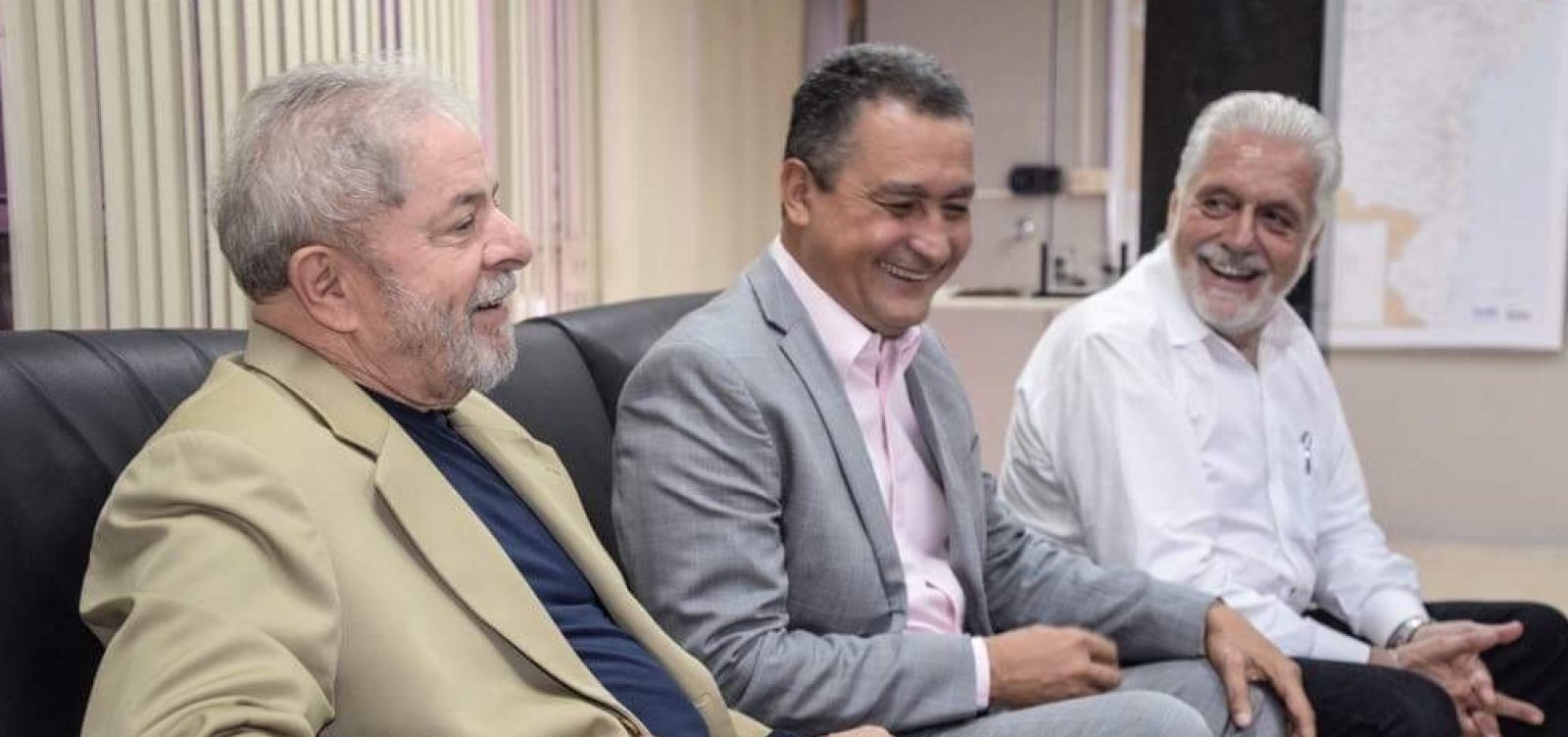 Em registro de candidatura de Lula, Rui pede visita de Haddad à Bahia 