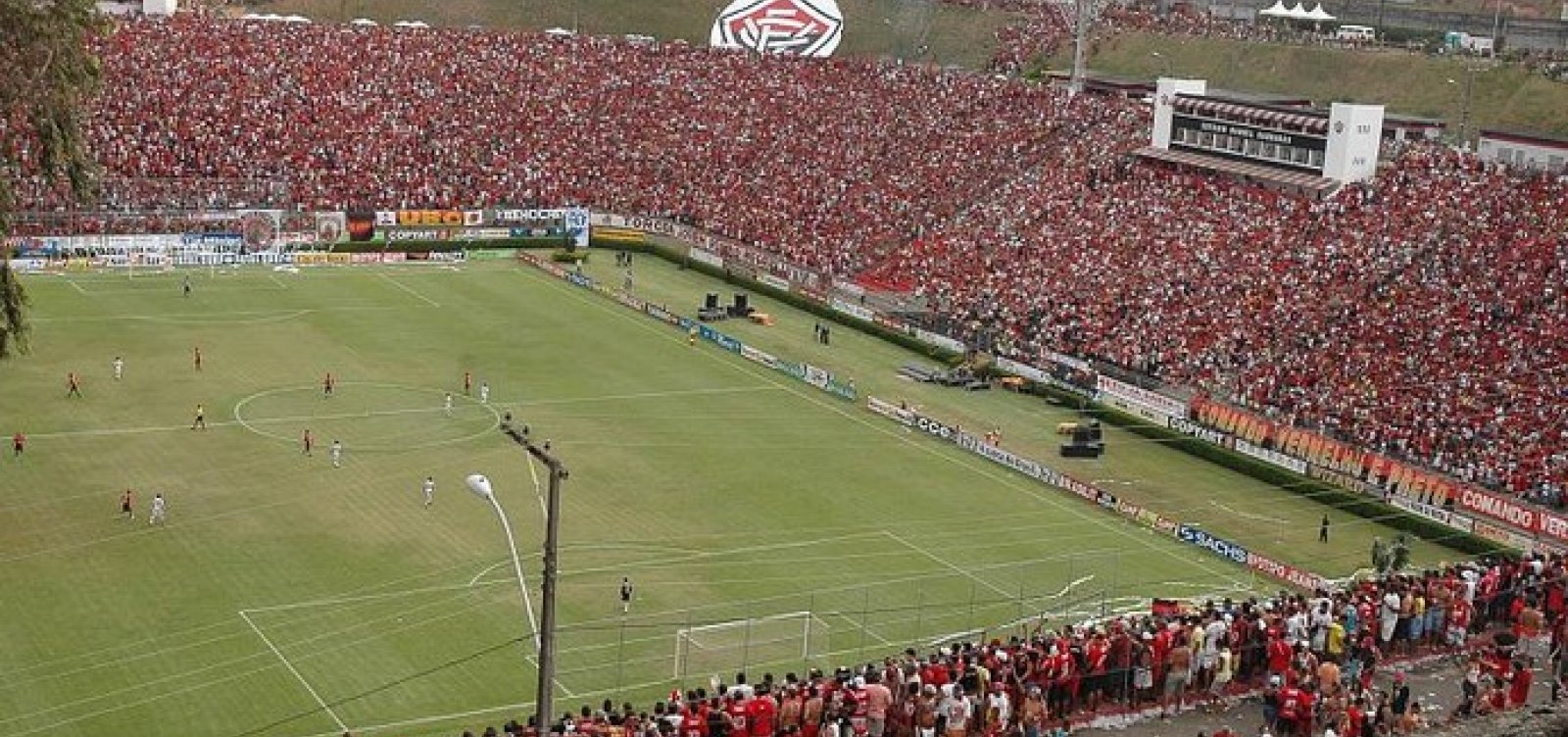 Vitória recebe Palmeiras e Bahia enfrenta Cruzeiro hoje; Metrópole transmite