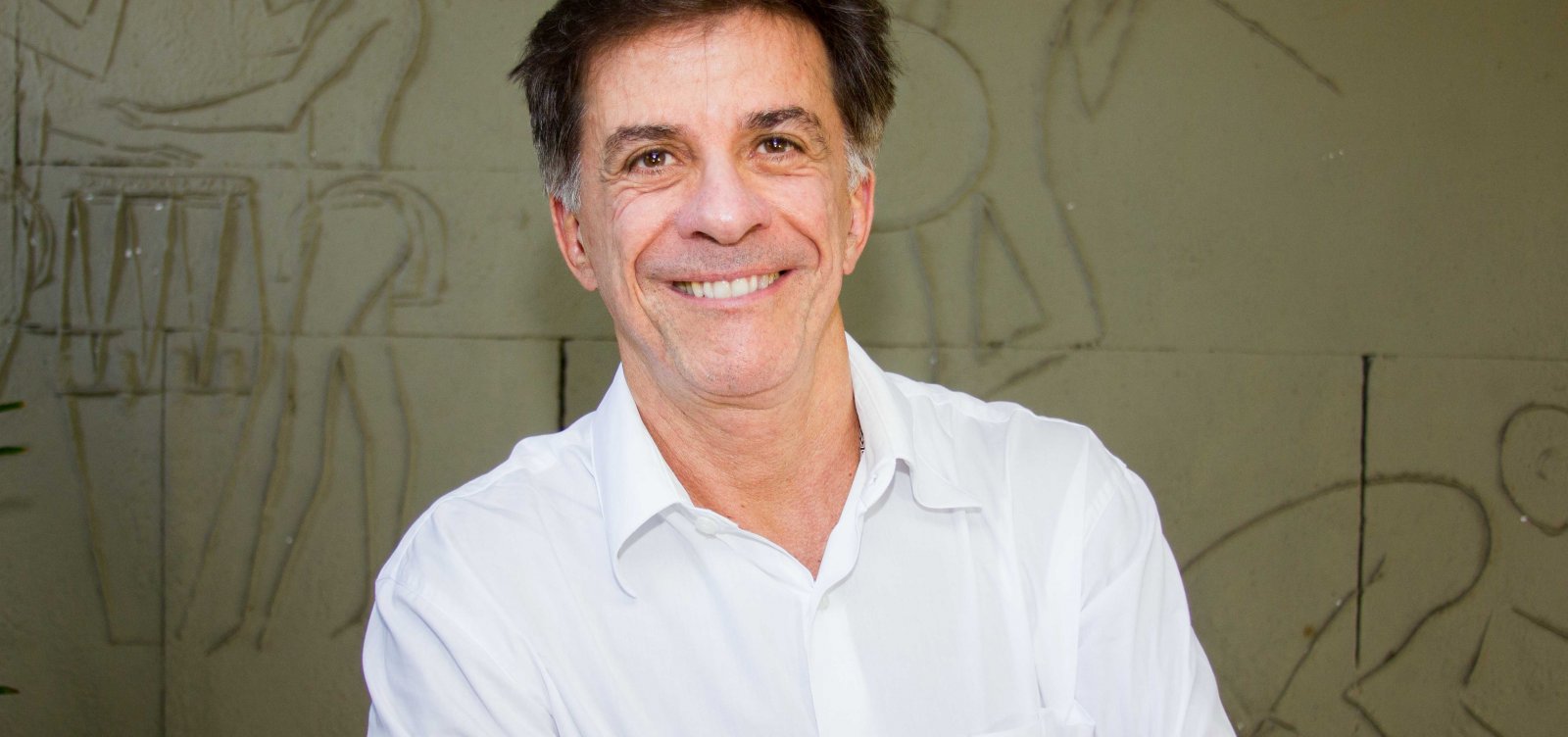 Fernando Guerreiro estreia como ator após 40 anos de carreira teatral