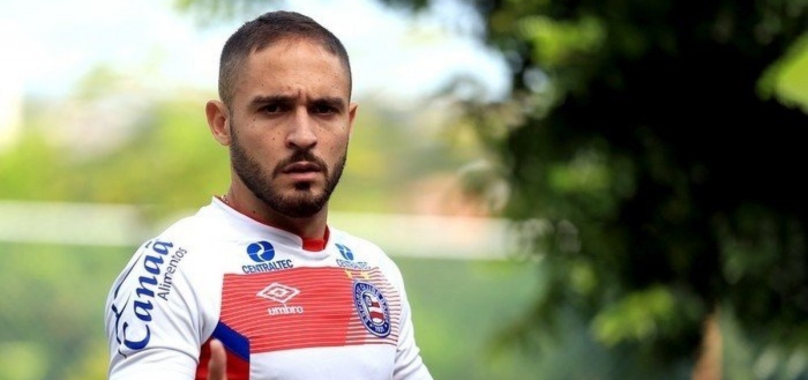 Time árabe anuncia a contratação de meia do Bahia