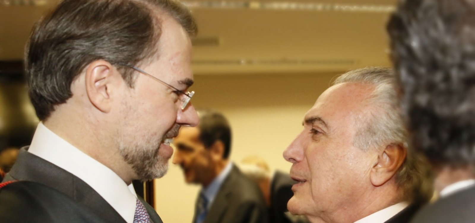 Supremo sugere a Temer PEC para aumentar salário de ministros