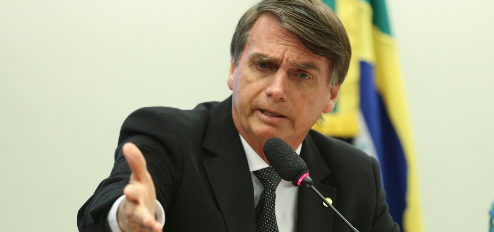 Bolsonaro chama Lula de 'vagabundo', 'malandro' e 'bandido'
