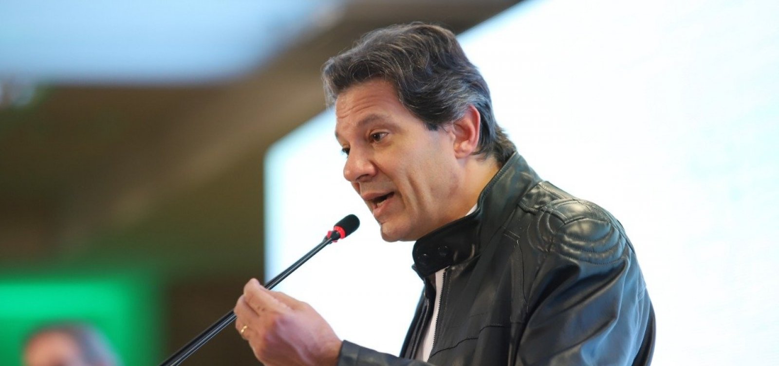 Ministério Público acusa Haddad de enriquecimento ilícito por meio de caixa 2