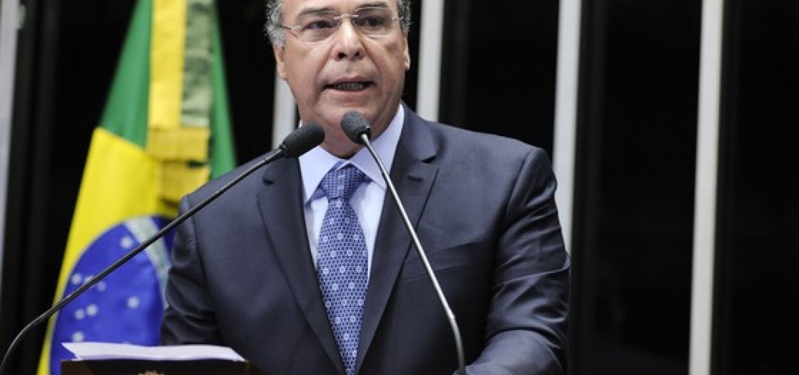 Temer vai convidar Fernando Bezerra para líder do governo