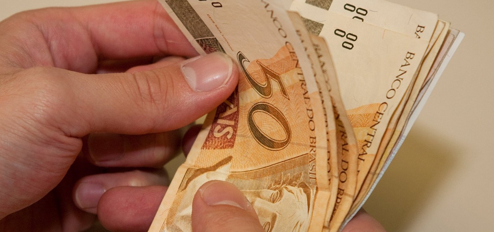 Justiça eleitoral cobra R$ 46 mil do PTC e DEM baianos 