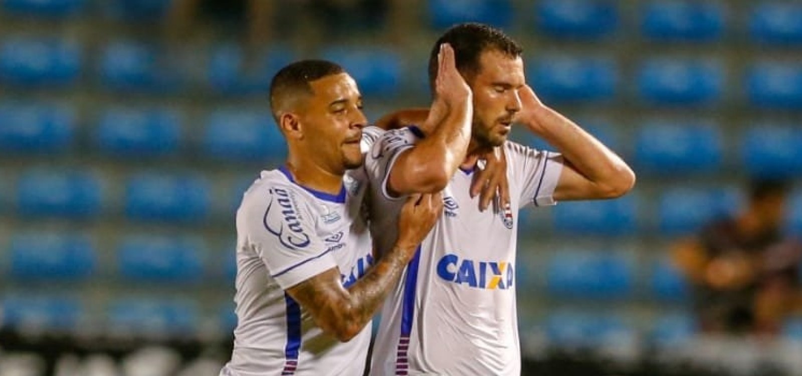 Lucas Fonseca comemora gol pelo Bahia e brinca: 'Fechei o olho e pegou errado'