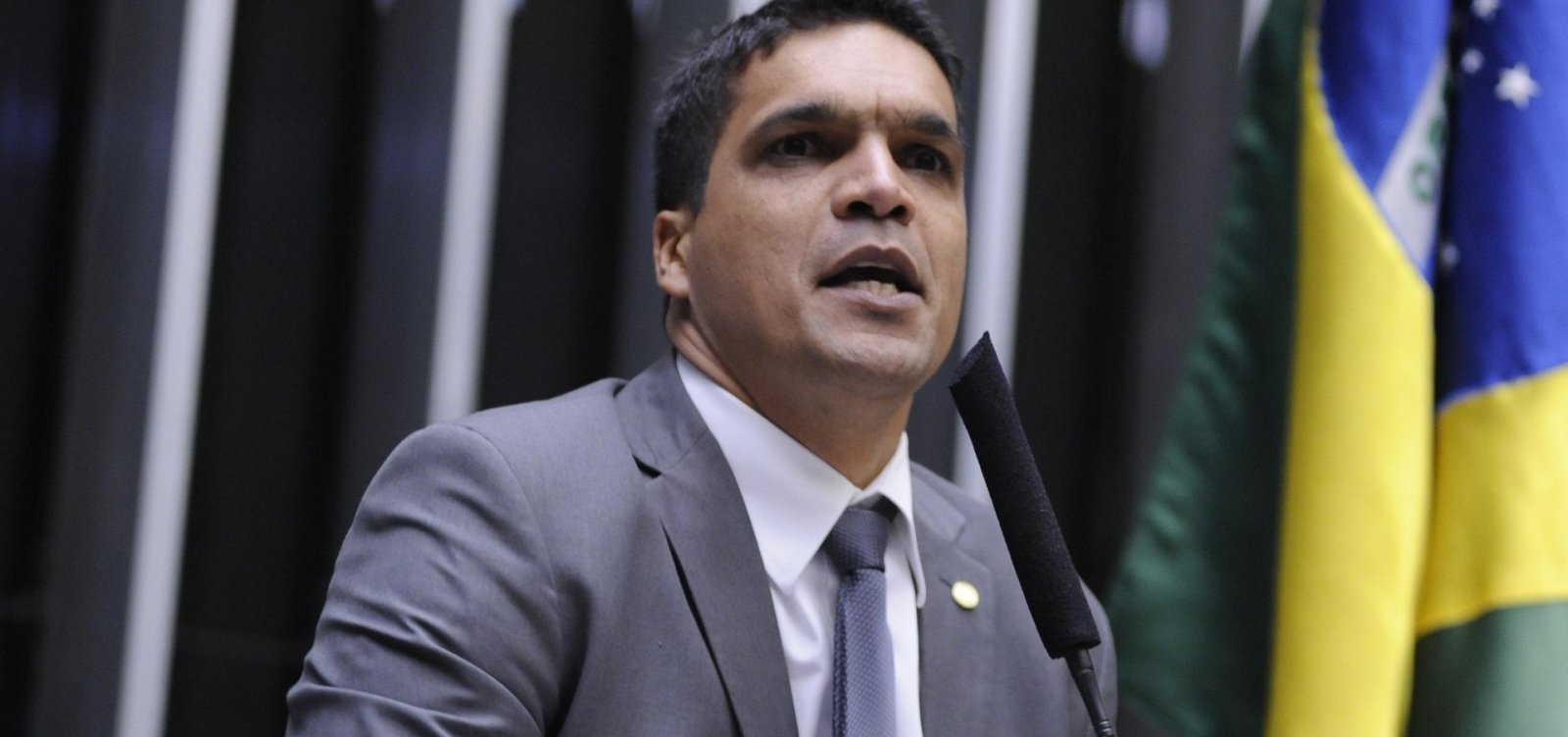 Cabo Daciolo é investigado por suposto 'calote' em empresa