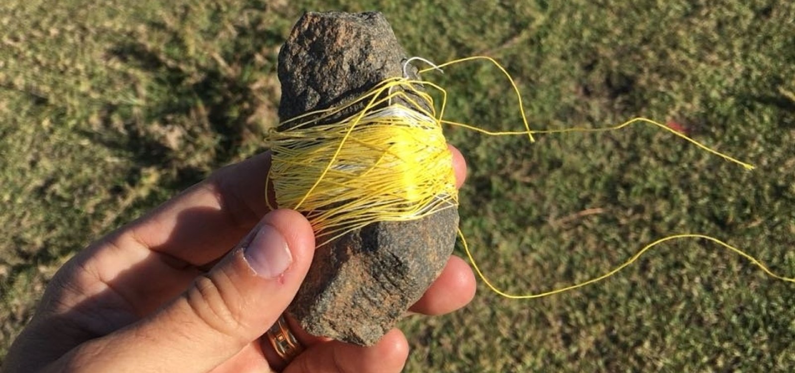 Após homem morrer cortado por linha com cerol, prefeitura faz operação na orla