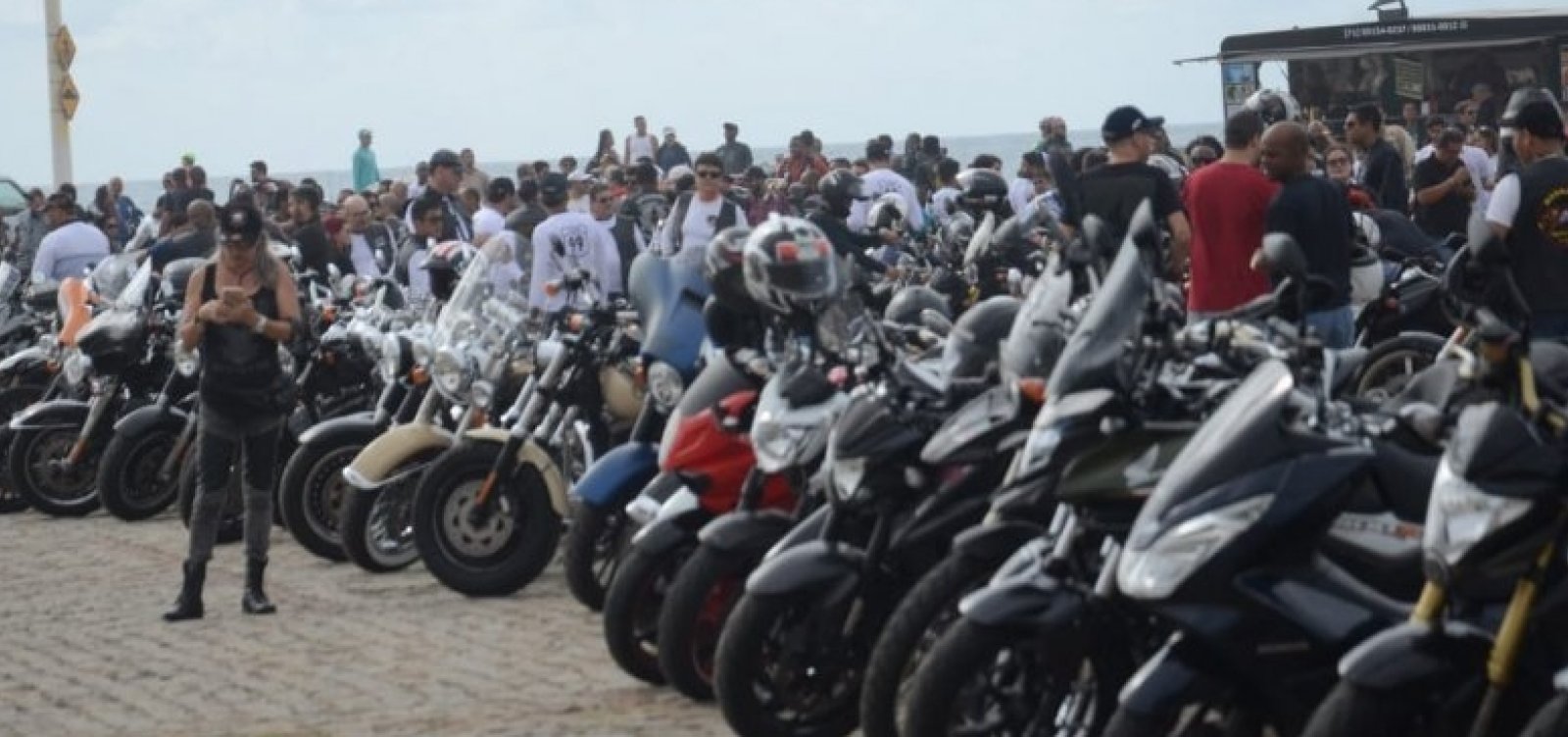 Motociclistas fazem ato contra uso de cerol em linhas de arraias 