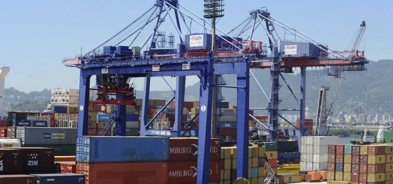 Brasil tem superávit de US$ 3,775 bi em agosto