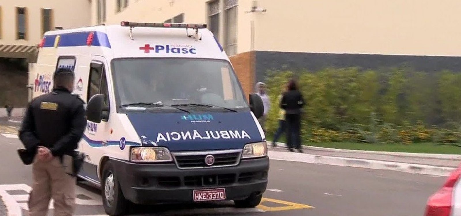 Jair Bolsonaro é transferido para hospital em São Paulo
