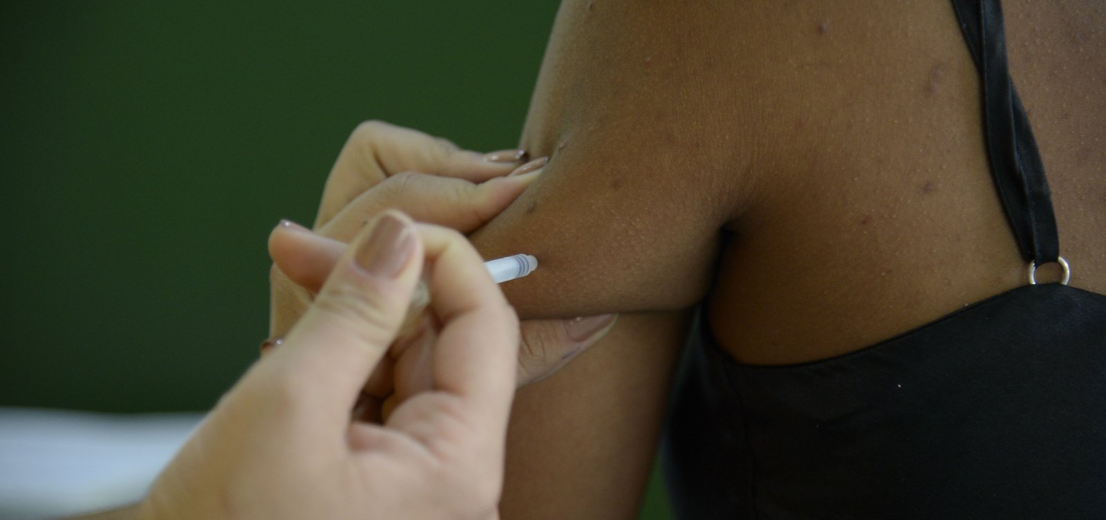 Mais de 93% do público-alvo de meninas ainda não se vacinou contra HPV na Bahia