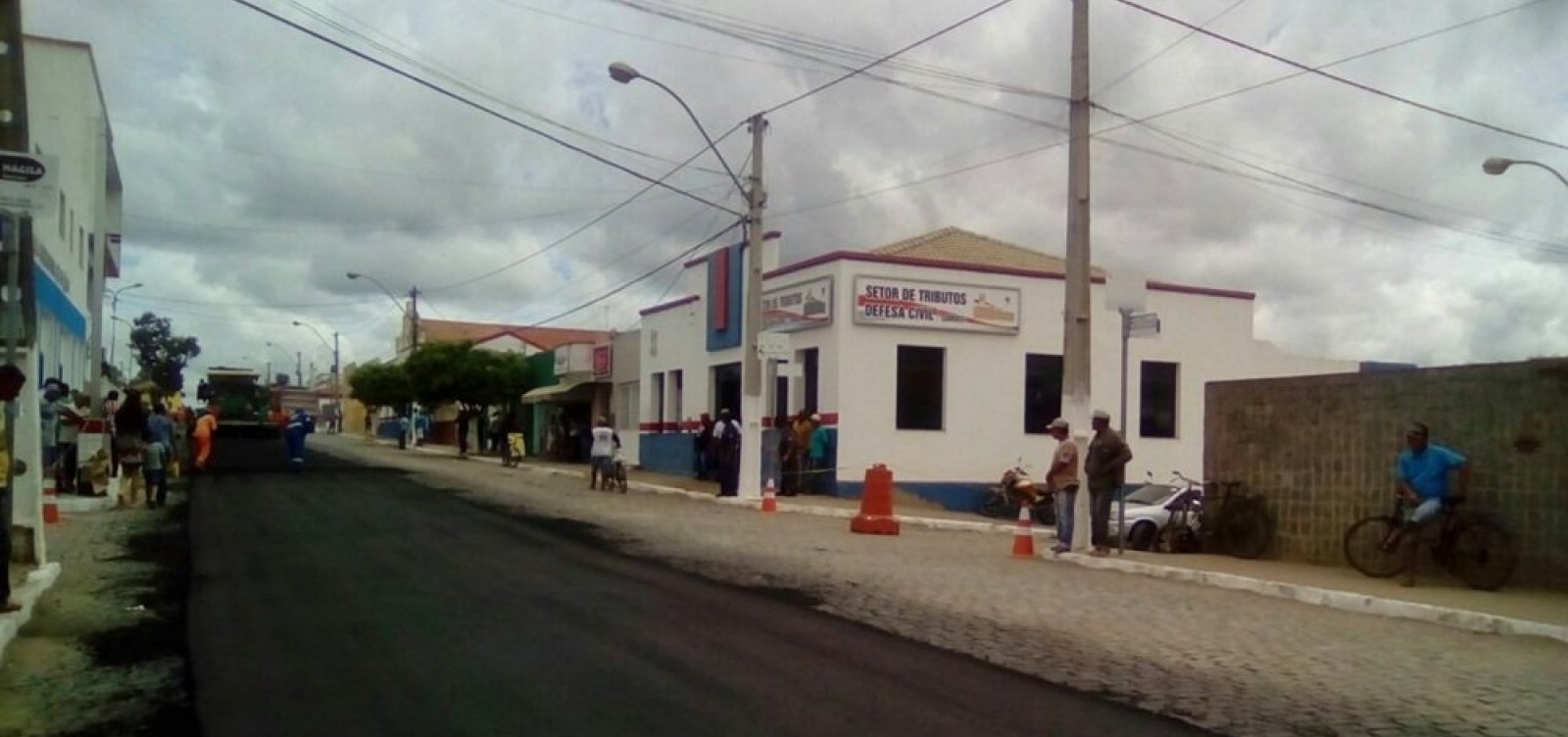 Assaltantes levam R$ 200 mil em dinheiro de empresária no interior da Bahia