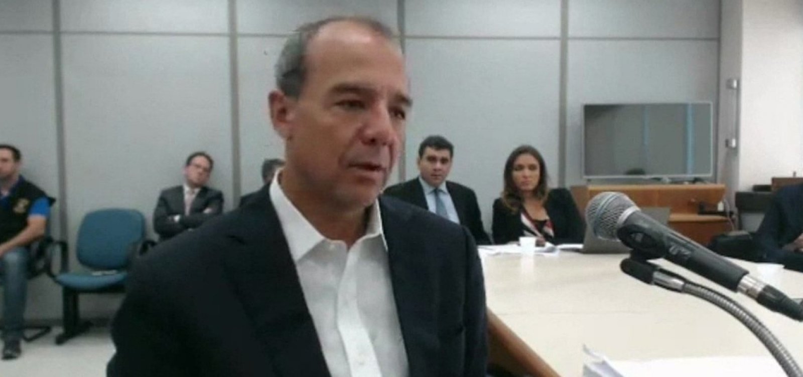 Bens de Sérgio Cabral vão a leilão novamente amanhã