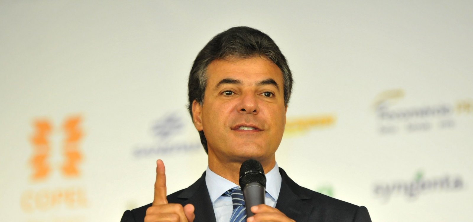 Justiça rejeita pedido para soltar Beto Richa e mulher