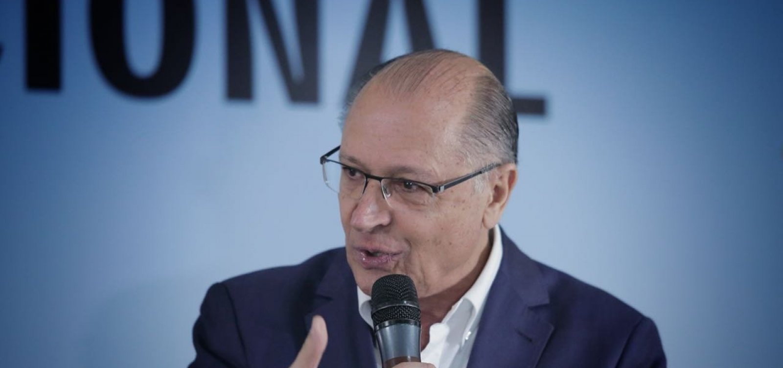 Alckmin muda de posição e defende voto útil