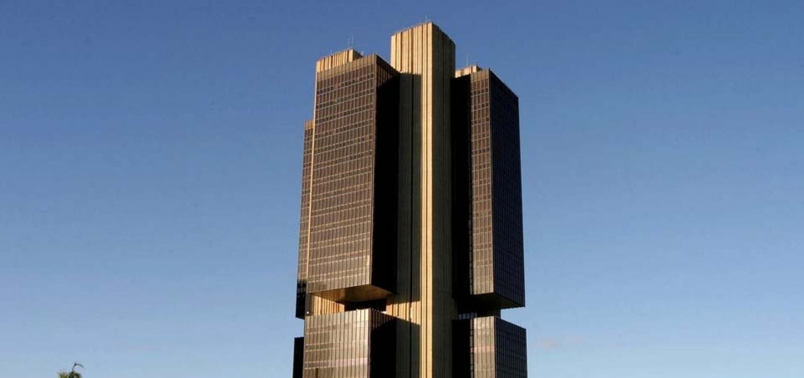 BC reduz previsão de crescimento do PIB de 2018 para 1,4%