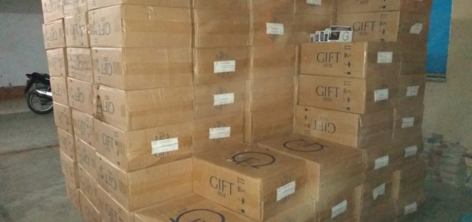 Homem é detido com mais de 34 mil carteiras de cigarros falsas