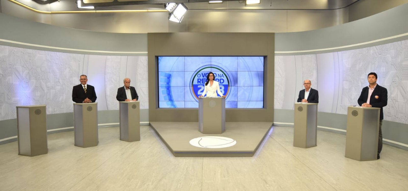 Sem Rui, Marcos Mendes esquenta debate morno e alfineta Zé Ronaldo