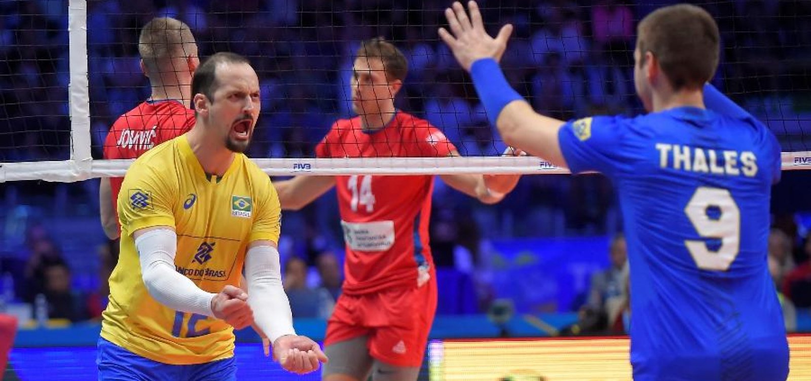 Brasil vence Sérvia com folga e decide Mundial de vôlei pela quinta vez consecutiva