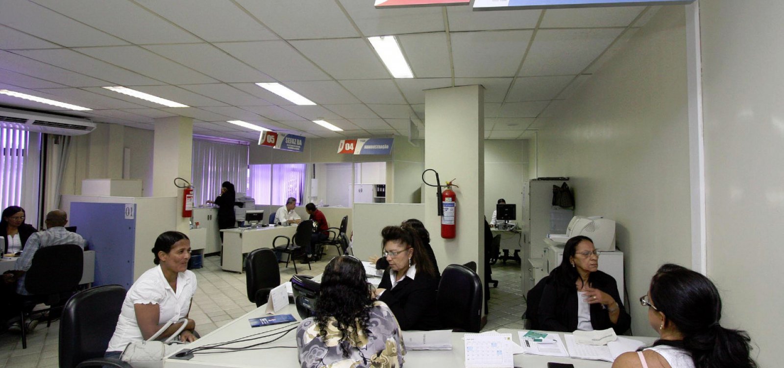 Cento e uma empresas fecham por dia na Bahia