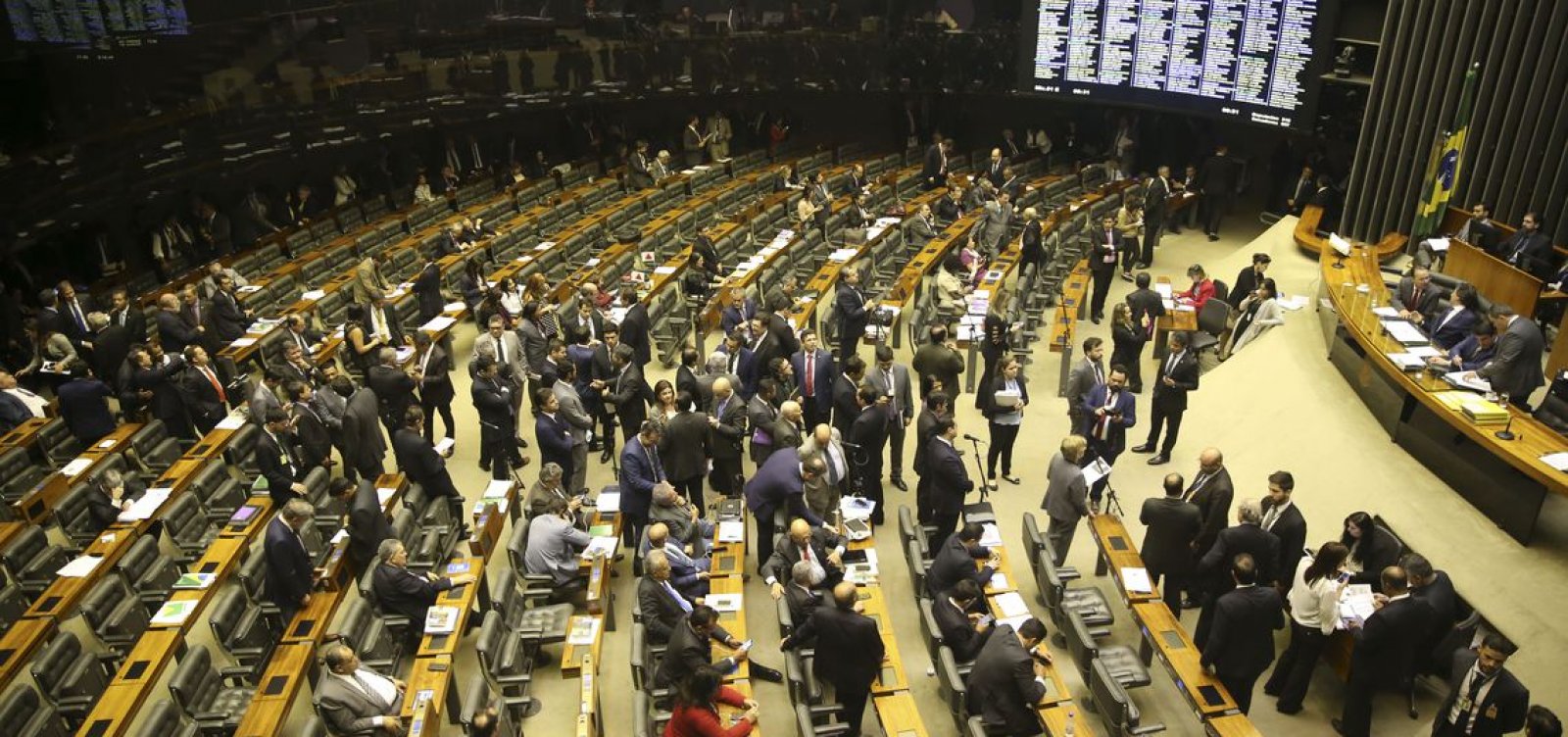 Senado tem 85% de renovação; apenas oito senadores foram reeleitos