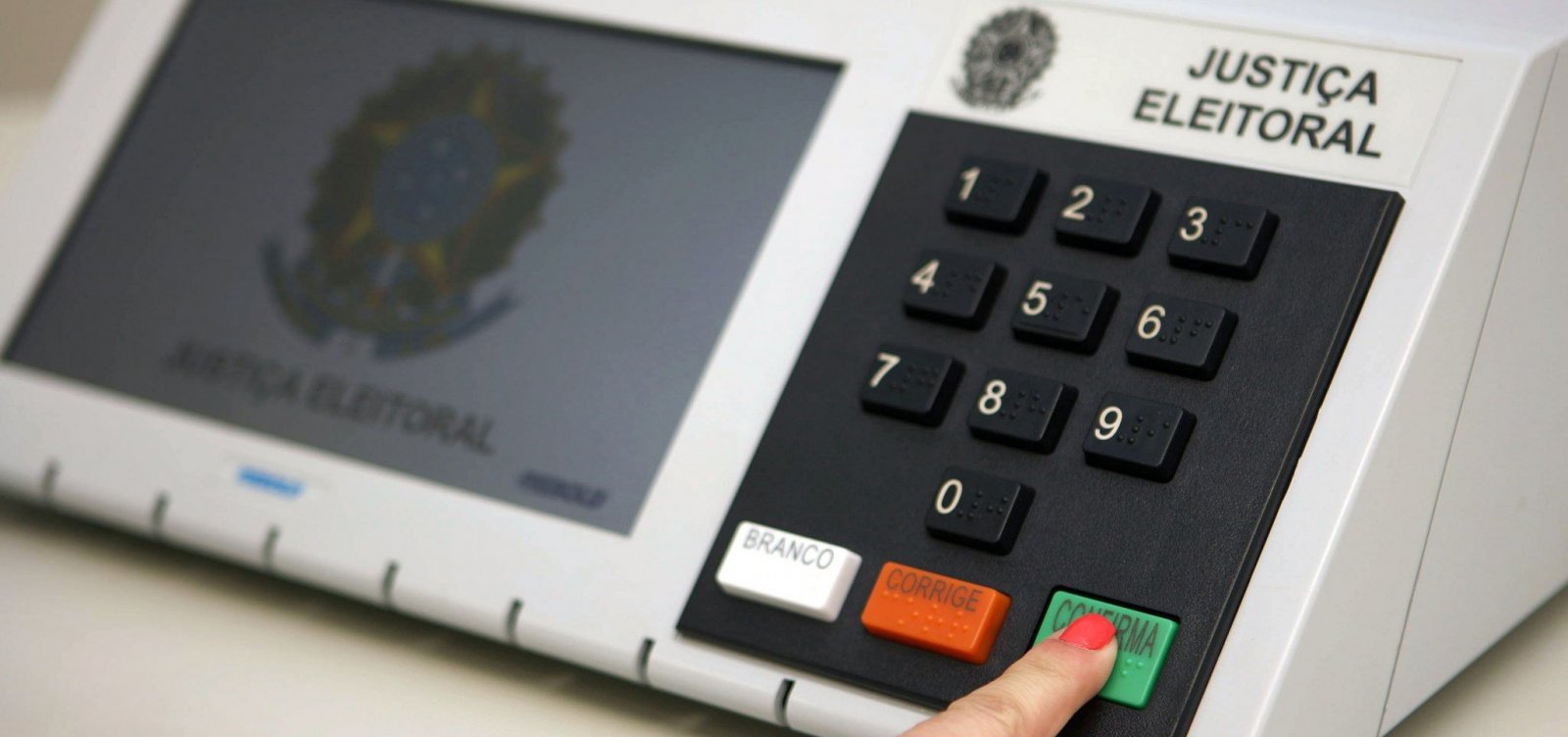 Eleições: 2,4 mil urnas apresentaram defeito no primeiro turno