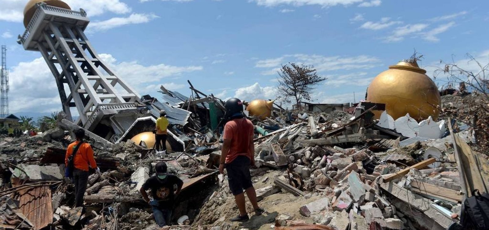 Terremoto e tsunami na Indonésia deixaram 2 mil mortos