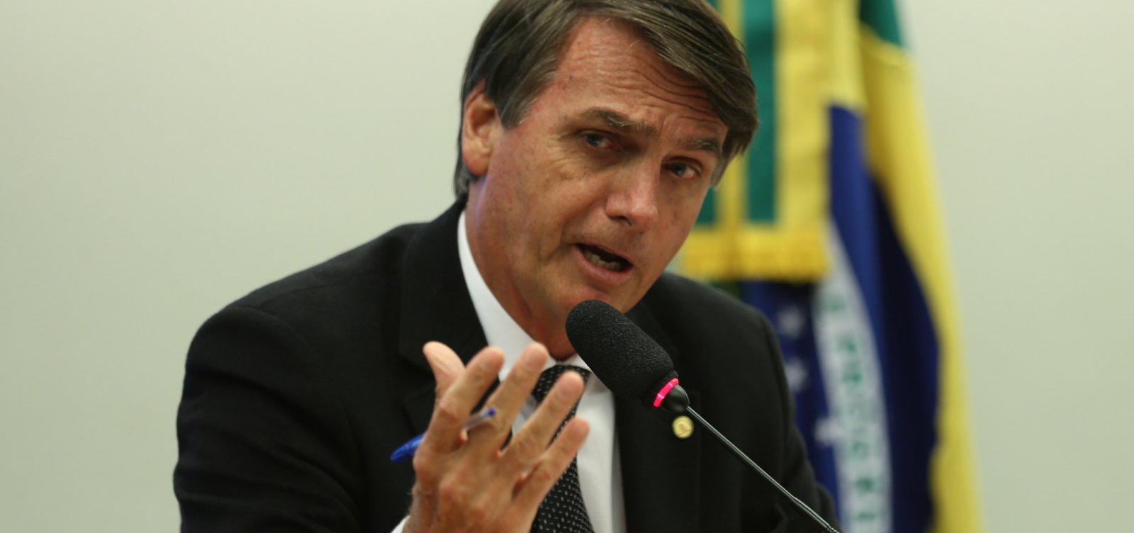 Bolsonaro diz que objetivo é fazer Brasil como 'era há 40, 50 anos'