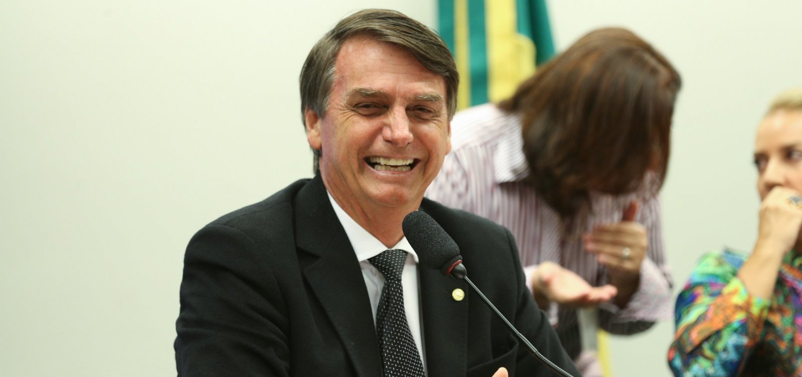 Bolsonaro admite que pode faltar a debates por 'estratégia'