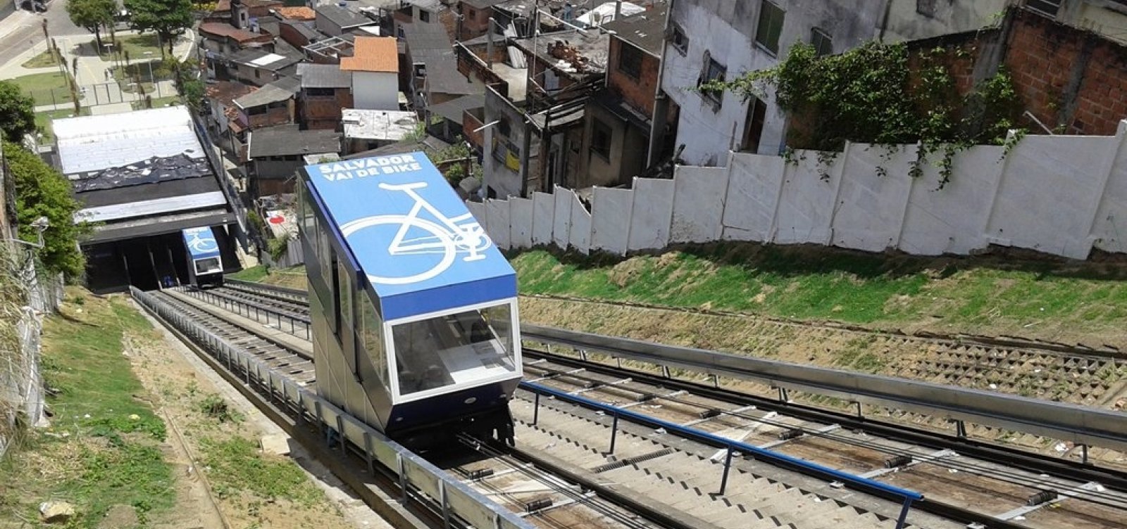 Plano inclinado Liberdade-Calçada funcionará em horário especial no domingo de eleições